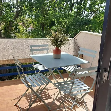 شقة T2 En Duplex Spacieux Et *